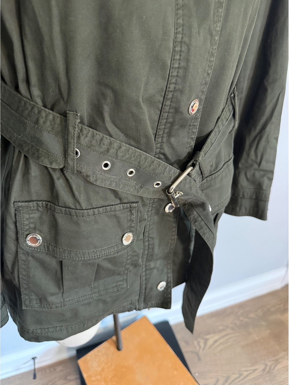 White House Black Market Olive Green Belted Utility Jacket Size 0 - Picture 9 of 14
